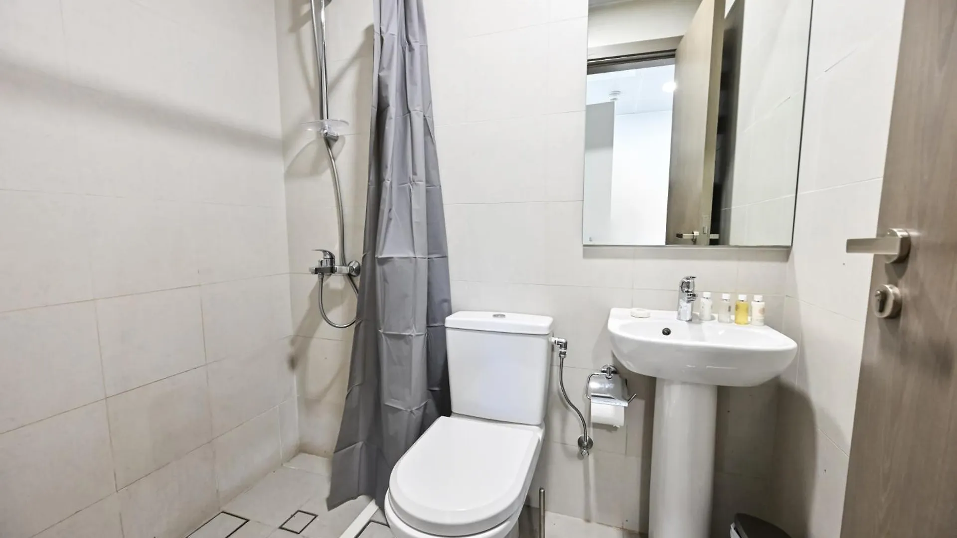 Relax In Style 2Br Huge Terrace Lagoon Access Dubái 0*,