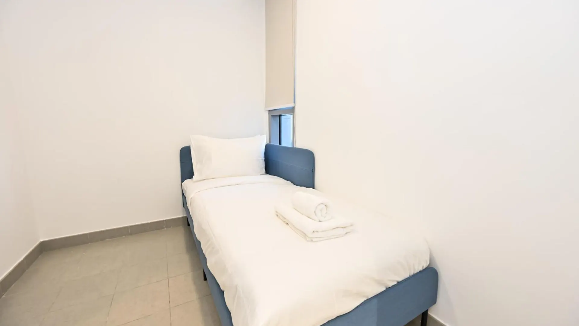 Relax In Style 2Br Huge Terrace Lagoon Access Dubai Apartment
