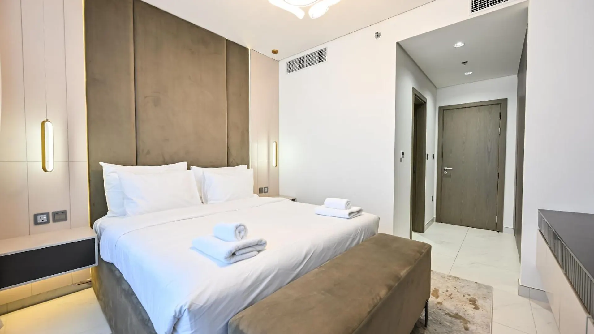Relax In Style 2Br Huge Terrace Lagoon Access Dubai 0*,