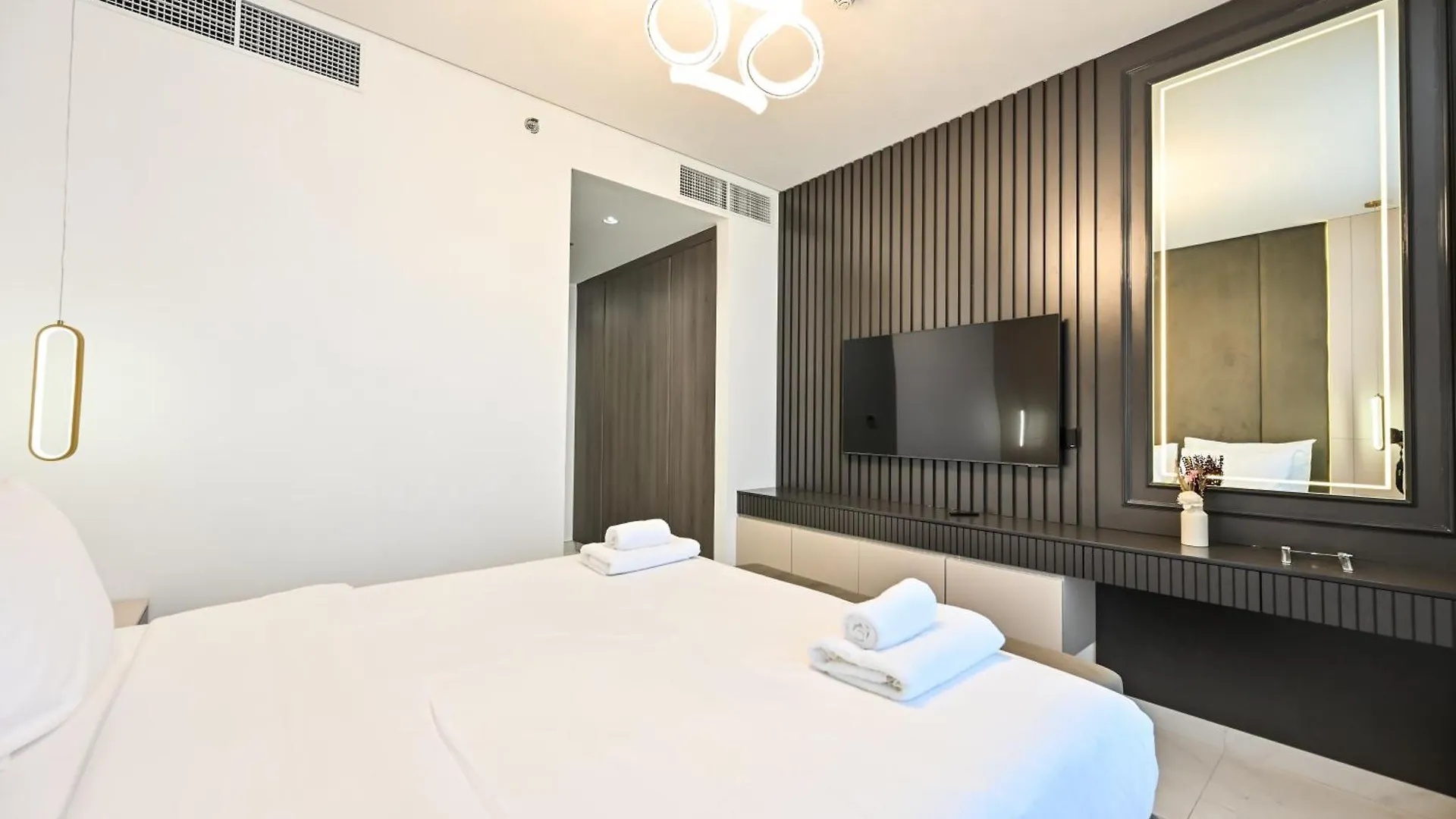 Apartment Relax In Style 2Br Huge Terrace Lagoon Access Dubai