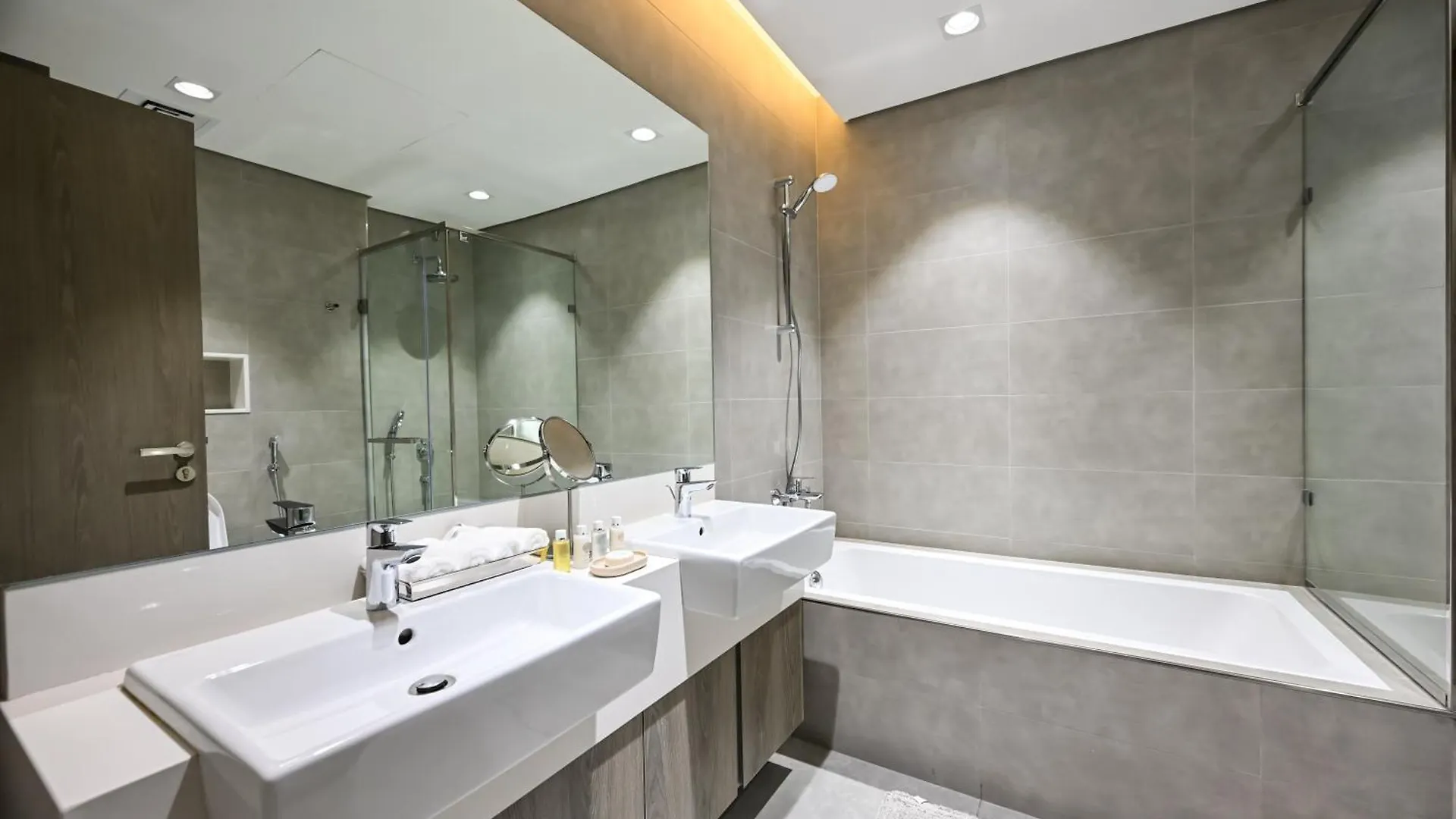 Relax In Style 2Br Huge Terrace Lagoon Access Dubai 0*,  United Arab Emirates